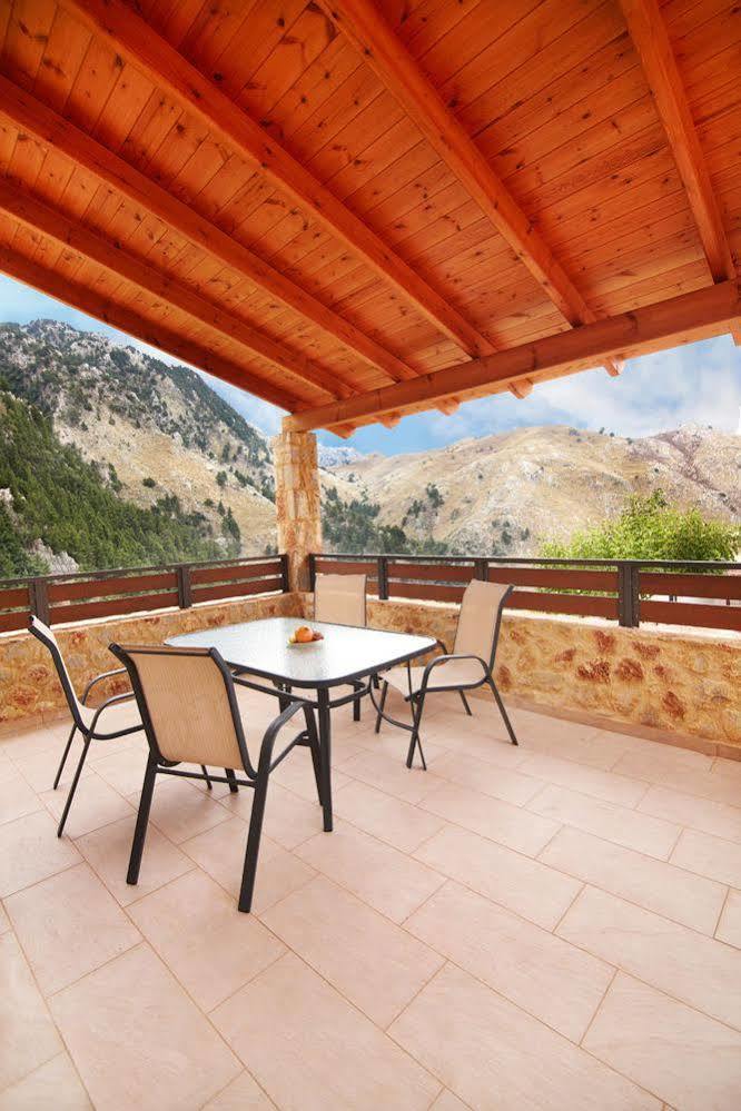 Villa Zoúrva Екстериор снимка