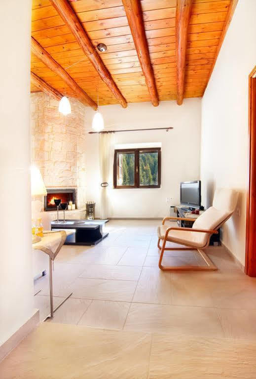 Villa Zoúrva Екстериор снимка